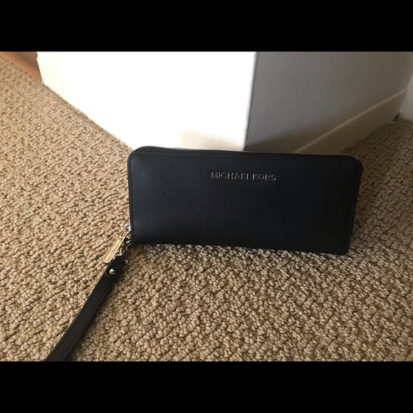 Michael Kors wallet - large - Picture 2 of 5